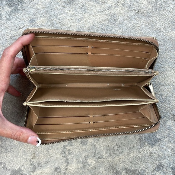 Louis Vuitton Monogram Vernis Beige Tan Zip Around Long Wallet Designer - Picture 15 of 16